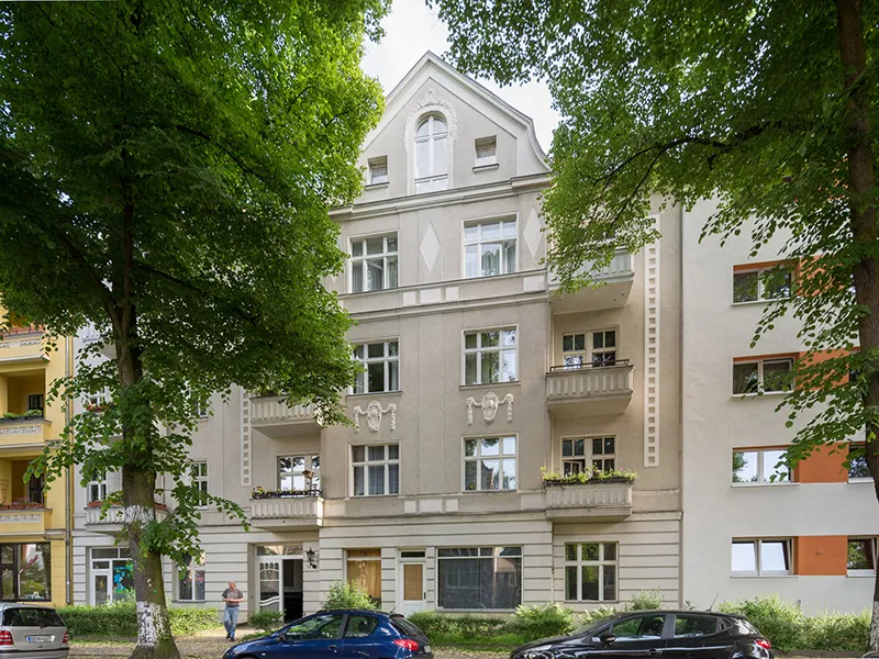 Ruhige Lage im Hinterhof mit Dusche und Balkon — photo 1